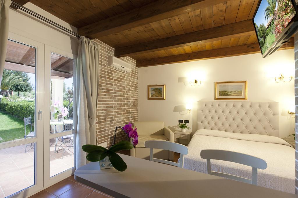 Fattoria Maremmana Aparthotel Marina di Grosseto Eksteriør bilde